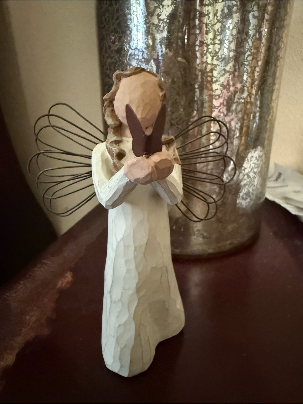WILLOW TREE Angel of Freedom Holding Butterfly 2000 Demdaco